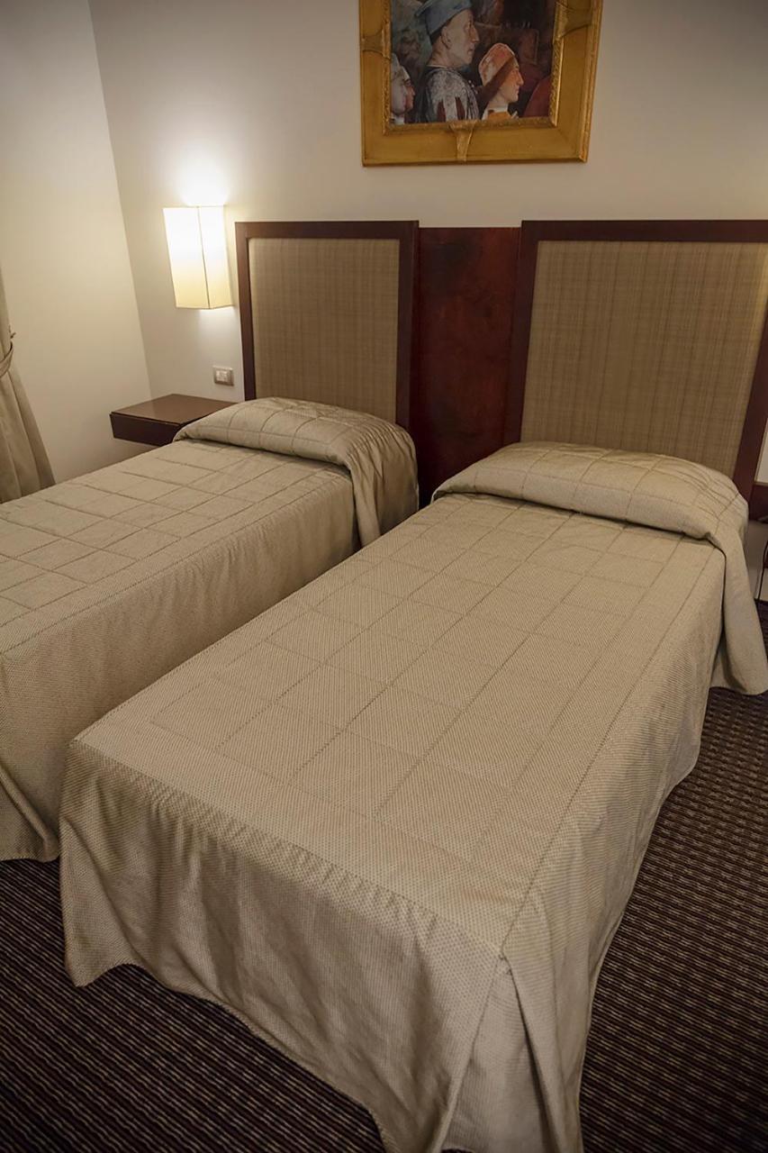 Hotel Dei Gonzaga Reggiolo Zewnętrze zdjęcie